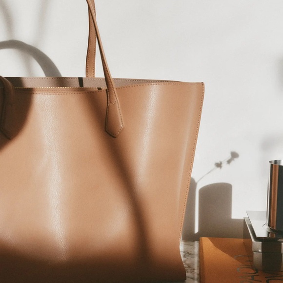 Quince Italian Leather Triple Compartment Shopper Tote - Picture 2 of 7